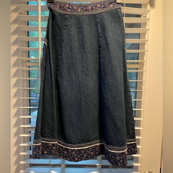 Gorgeous Vtg Cottagecore Denim Front Button Skirt - Picture 2 of 4